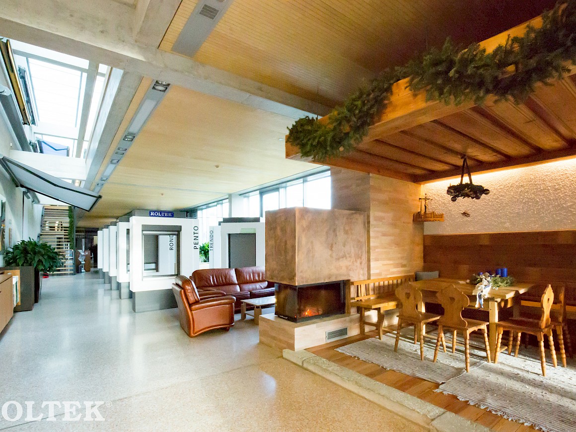 Zimski delovni čas razstavnega salona od 7. do 16. ure